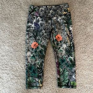 NWOT Limited Edition Calia work out capris